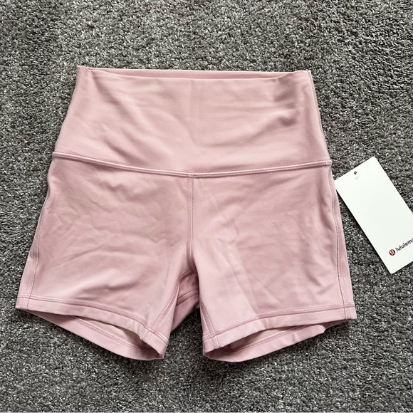 lululemon athletica align Women's Pink High-Waisted Shorts NWT - Picture 1 of 3